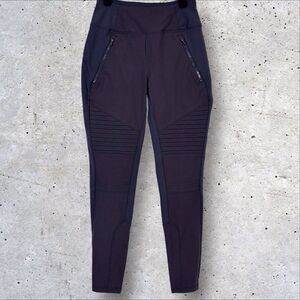 Athleta Womens Headlands Hybrid Moto Tight Legging Pants Size 2P Black Hiking